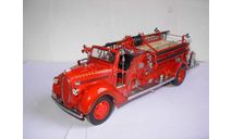 модель 1/24 пожарный Ford Fire Engine 1938 gold 24K Yatming / Signature Series American Mint Premium Edition металл пожарная 1:24, масштабная модель, Yatming/Signature Series