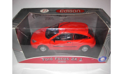 модель 1/18 Ford Focus ZX3 2002 Motor Max металл 1:18