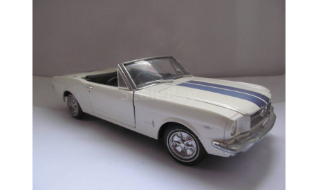 модель 1/18 Ford Mustang 1965 Cabrio Revell металл 1:18, масштабная модель, scale18