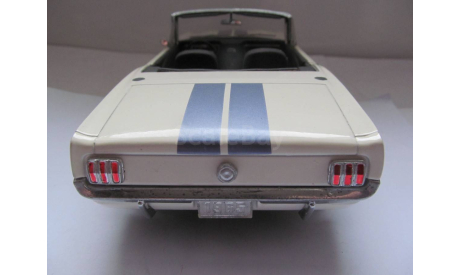 модель 1/18 Ford Mustang 1965 Cabrio Revell металл 1:18, масштабная модель, scale18