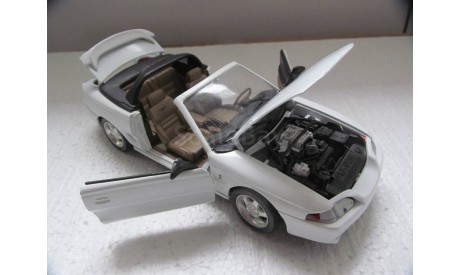 модель 1/18 Ford Mustang 1994 Convertible Jouef Evolution/Eagle’s Race металл 1:18, масштабная модель, scale18