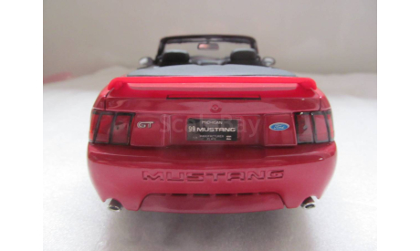 модель 1/18 Ford Mustang GT 1999 Convertible Maisto металл 1:18, масштабная модель, scale18