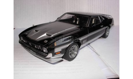 модель 1/18 Ford Mustang 1971 Fastbach Mach 1 I Fastback AutoArt металл, масштабная модель, scale18