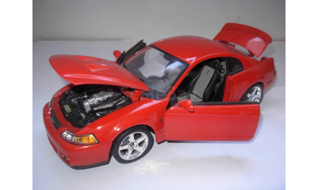 модель 1/18 Ford Mustang SVT Cobra 2003 Maisto металл 1:18, масштабная модель, scale18