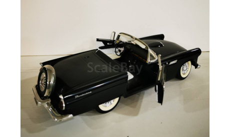 модель 1/18 Ford Thunderbird 1956 Revell металл 1:18, масштабная модель, scale18