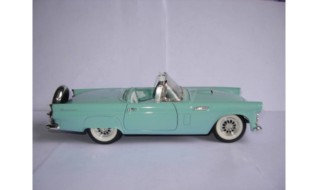 модель 1/18 Ford Thunderbird 1956 Revell металл 1:18, масштабная модель, scale18