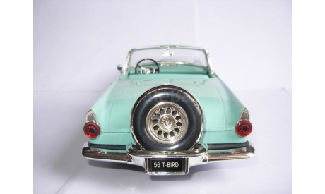 модель 1/18 Ford Thunderbird 1956 Revell металл 1:18, масштабная модель, scale18