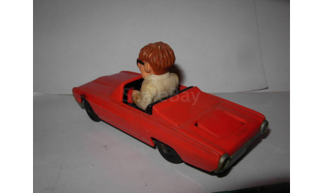 модель 1/43 Ford Thunderbird 1963 + фигурка Disney McDonald’s пластик 1:43, масштабная модель, scale43