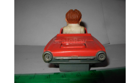 модель 1/43 Ford Thunderbird 1963 + фигурка Disney McDonald’s пластик 1:43, масштабная модель, scale43