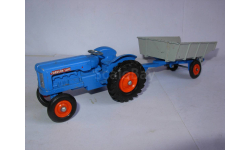 модель трактора с прицепом 1/43 Fordson Tractor + Whitlock Trailer King Size Lesney Matchbox England металл 1:43