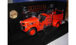 модель 1/24 пожарный GMC 1941 gold 24K Yatming / Signature Series American Mint Premium Edition металл пожарная 1:24