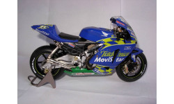 модель 1/12 гоночный мотоцикл HONDA - RC211V TELEFONICA MOVISTAR N 15 MOTOGP 2004 S.GIBERNAU Altaya металл 1:12