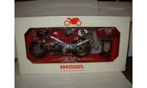 1/12 модель мотоцикл  Honda RC30 1990 Isle Of Man 8 Carl Fogarty Universal Hobbies металл 1:12, масштабная модель мотоцикла, scale12