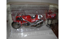 1/12 модель мотоцикл  Honda RC30 1990 Isle Of Man 8 Carl Fogarty Universal Hobbies металл 1:12