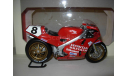 1/12 модель мотоцикл  Honda RC30 1990 Isle Of Man 8 Carl Fogarty Universal Hobbies металл 1:12, масштабная модель мотоцикла, scale12