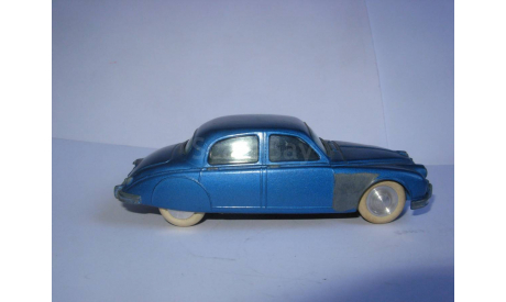 модель 1/43 Jaguar 2.4 litre Corgy Toys Gt. Britain металл 1:43, масштабная модель, scale43, Dinky Toys