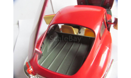 модель 1/18 Jaguar E Coupe 1961 Burago Italy металл 1:18, масштабная модель, BBurago, scale18