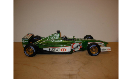 модель F1 Формула 1 1/18 Jaguar R2 2001 #18 Eddie Irvine Hot Wheels / Mattel металл 1:18, масштабная модель, scale18, Hot Wheels/Mattel.