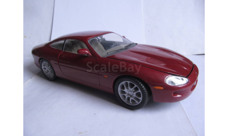 модель 1/18 Jaguar XKR Coupe Solido металл 1:18, масштабная модель