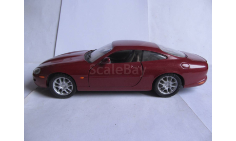 модель 1/18 Jaguar XKR Coupe Solido металл 1:18, масштабная модель