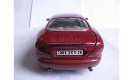 модель 1/18 Jaguar XKR Coupe Solido металл 1:18, масштабная модель
