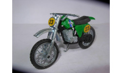 модель кроссовый мотоцикл 1/24 Kawasaki №23 1:24 металл