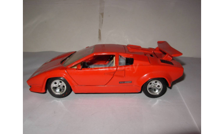 модель 1/24 Lamborghini Countach 1988  Burago Italy металл 1:24, масштабная модель, scale24, BBurago