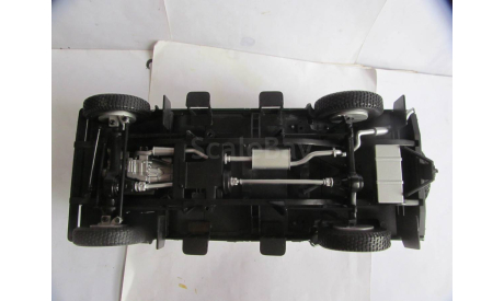 модель 1/18 LandRover Defender 110 Universal Hobbies Revell металл 1:18, масштабная модель, Land Rover, scale18