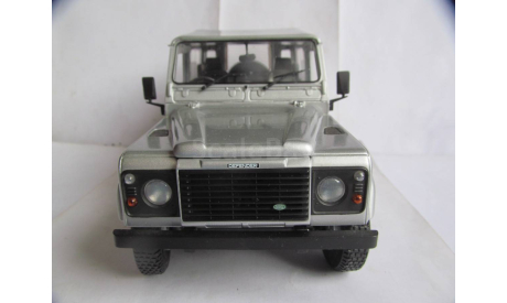 модель 1/18 LandRover Defender 90 Universal Hobbies Revell металл 1:18, масштабная модель, Land Rover, scale18