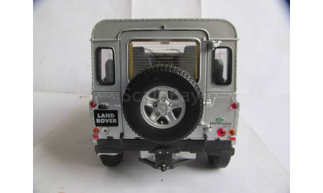 модель 1/18 LandRover Defender 90 Universal Hobbies Revell металл 1:18, масштабная модель, Land Rover, scale18