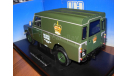 модель 1/18 LandRover 109 Post Universal Hobbies Revell металл 1:18, масштабная модель, Land Rover