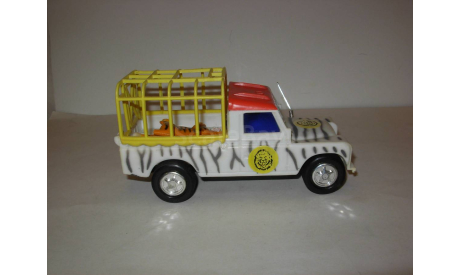 модель игрушка 1/36 Landrover с тигром Китай 1:36 пластик, масштабная модель, scale35, Land Rover