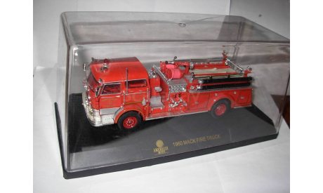 модель 1/43 пожарный Mack 1960 USA/США Signature Models металл, масштабная модель, scale43