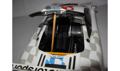 модель 1/18 McLaren F1 GTR UT MODELS металл 1:18, масштабная модель, scale18