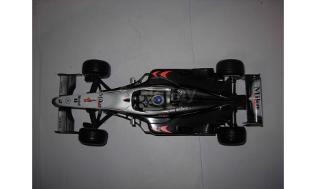 модель F1 Формула-1 1/18 McLaren Mercedes MP4/15 2000 #1 Mika Hakkinen Minichamps металл 1:18 MB Mercedes-Benz Мерседес Макларен, масштабная модель, scale18