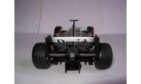 модель F1 Формула-1 1/18 McLaren Mercedes MP4/15 2000 #2 David Coulthard Minichamps металл 1:18 MB Mercedes-Benz Мерседес Макларен, масштабная модель, scale18