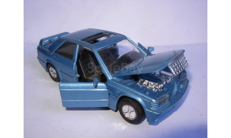 модель-игрушка 1/36 Mercedes Benz 190E W201 Pull Back металл Мерседес 1:36 Mercedes-Benz Мерседес MB, масштабная модель, scale35