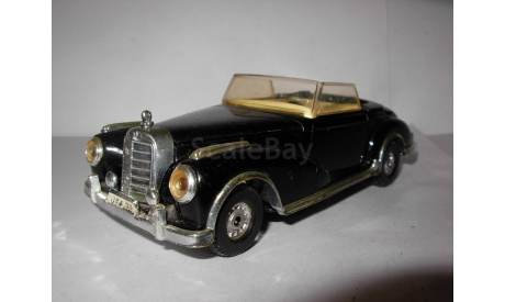 модель 1/36 Mercedes Benz 300S Cabrio W188 металл MB металл Corgi Мерседес 1:36 Mercedes-Benz Мерседес, масштабная модель, scale35