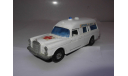 модель 1/48 медицинский Mercedes Benz Binz Ambulance MB Matchbox Speed Kings металл Мерседес 1:48 Mercedes-Benz скорая помощь, масштабная модель, scale48