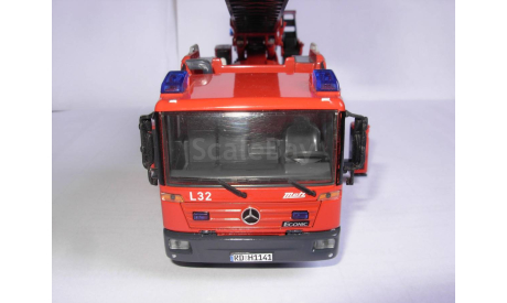 1/43 пожарный MB Mercedes-Benz Econic Metz L32 пожарная лестница/fire ladder Wiking металл 1:43 Mercedes-Benz Мерседес, масштабная модель, scale43