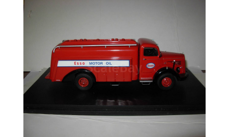 модель 1/43 цистерна Mercedes-Benz L6600 Esso Schuco металл грузовик 1:43  Mercedes Benz, масштабная модель, scale43