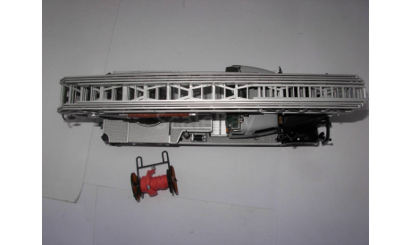 модель  1/43 пожарная автолестница MB Mercedes-Benz LOD 3750 DL26 1940 Minichamps металл 1:43 пожарный Mercedes Benz, масштабная модель