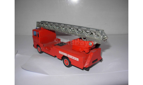 модель 1/50 пожарная лестница Mercedes Benz LP1418/46 Solido Tuner Gam France металл 1:50 пожарная Mercedes-Benz Мерседес MB пожарный, масштабная модель, scale50
