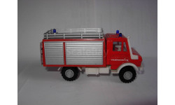 модель пожарный 1/50 Mercedes Benz MB Unimog  1:50 Mercedes-Benz Мерседес