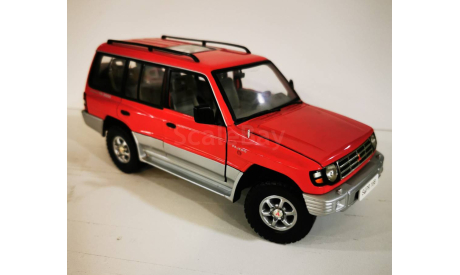 модель 1/18 Mitsubishi Pajero 3500 V6 Sun Star металл 1:18, масштабная модель, Sunstar