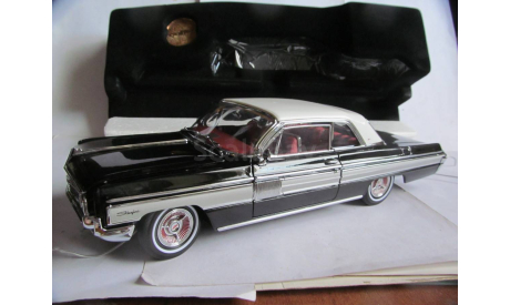 модель 1/18 Oldsmobile Starfire 1962 Yatming Signature Series металл, масштабная модель, scale18