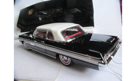 модель 1/18 Oldsmobile Starfire 1962 Yatming Signature Series металл, масштабная модель, scale18