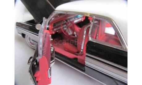 модель 1/18 Oldsmobile Starfire 1962 Yatming Signature Series металл, масштабная модель, scale18