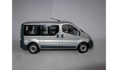 модель 1/43 минивен Opel Vivaro Minichamps металл, масштабная модель, scale43