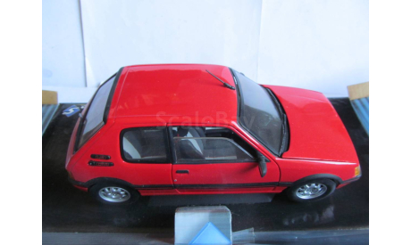 модель 1/18 Peugeot 205 GTI 1990 Solido Prestige металл 1:18, масштабная модель, scale18